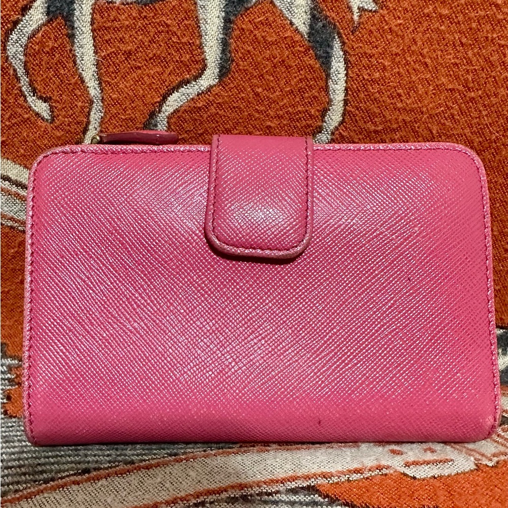 PRADA ❤️🌟COMPACT WALLET⭐️ - Picture 2 of 7